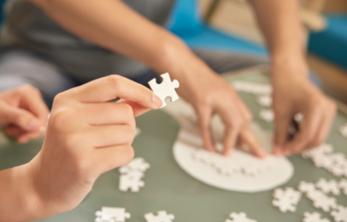 人老了才会痴呆？这种“英年早呆”患者，最年轻不到40岁……